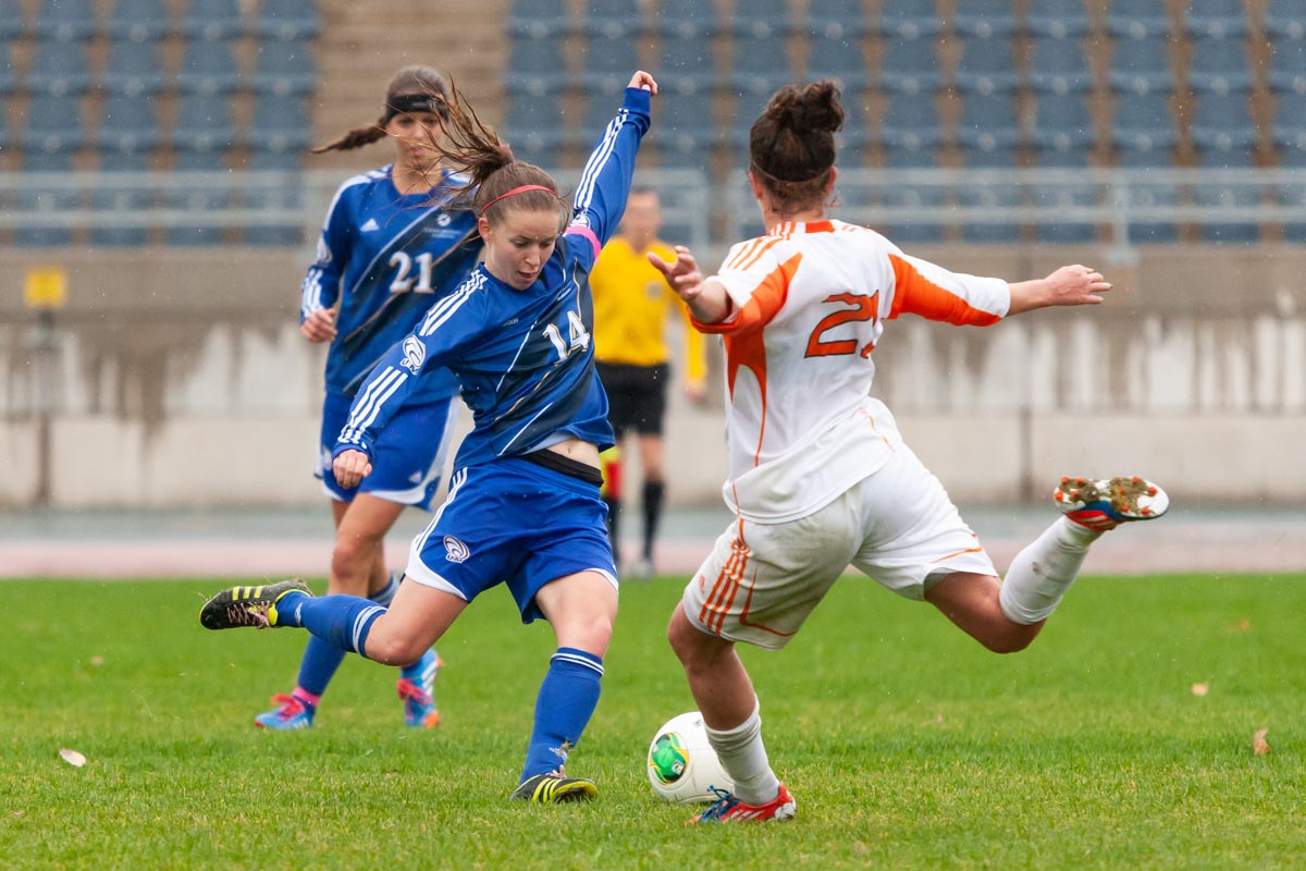 A visual link - click to view the Université de Moncton Aigles Bleues Women's Soccer gallery